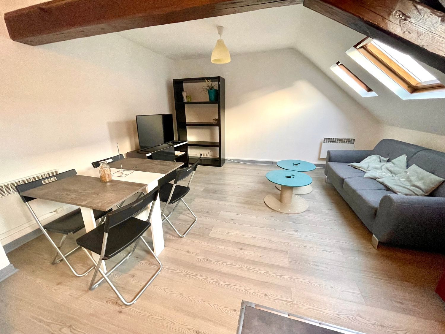 
                                                Location
                                                 T2 meublé - Tourcoing centre - 2591178