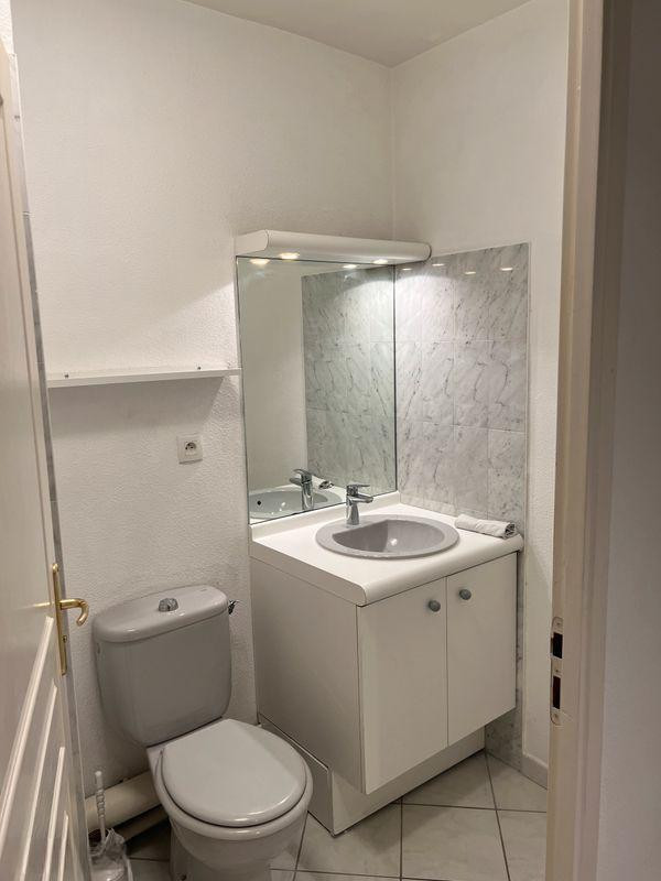 
                                                Location
                                                 T2 MEUBLE Véritable « PEPITE » Rarissime