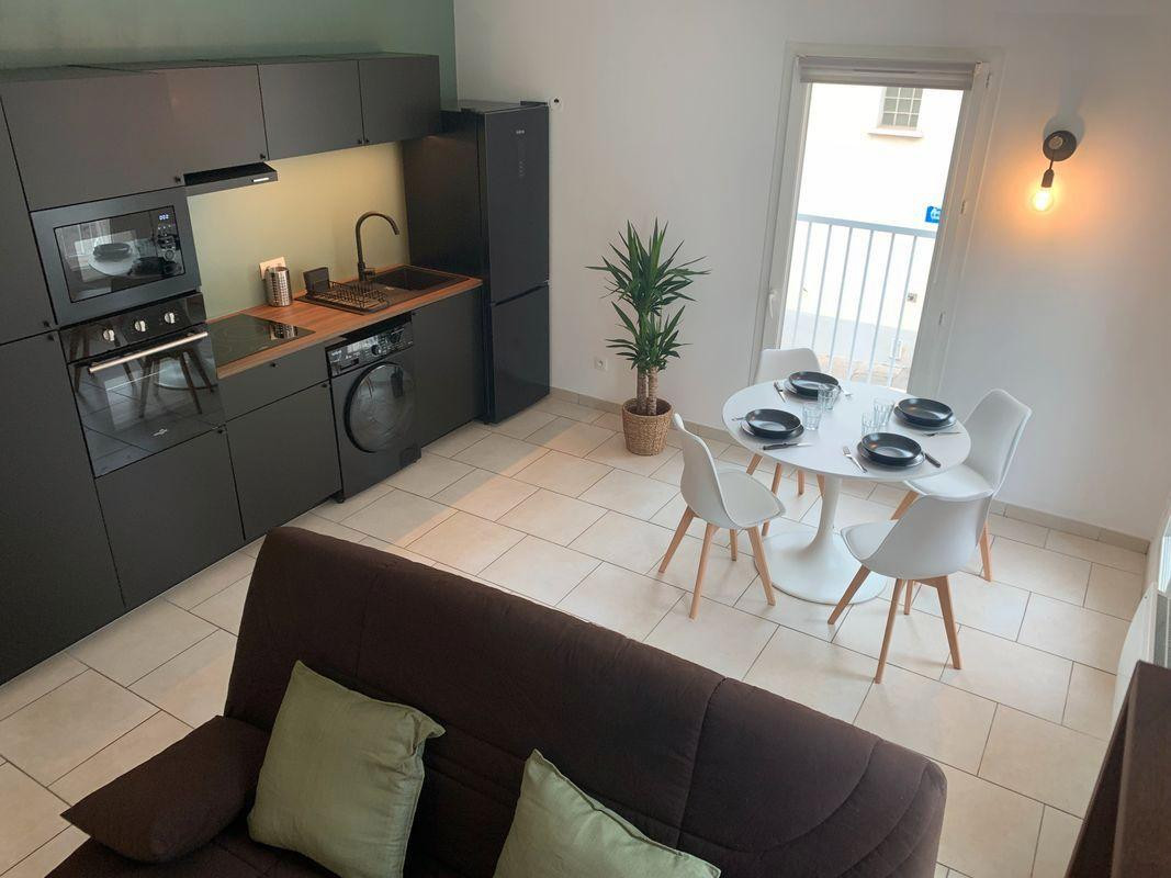 
                                                Location
                                                 ✨ T2 moderne 39 m² – Immeuble récent & sécurisé