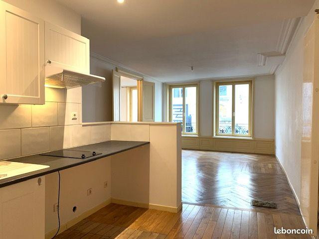 
                                                Location
                                                 T2 Nancy centre ville