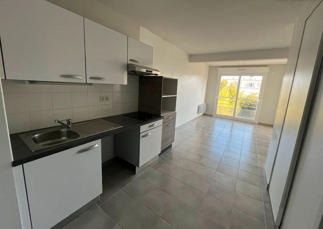 
                                                Location
                                                 T2 Nantes - Beauséjour 41m2 parking sécurisé