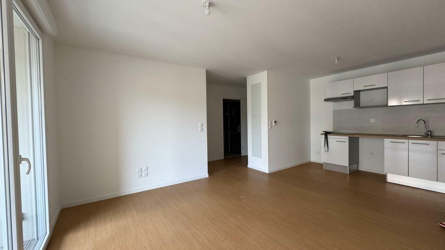 
                                                Location
                                                 T2 neuf 48m² résidence senior