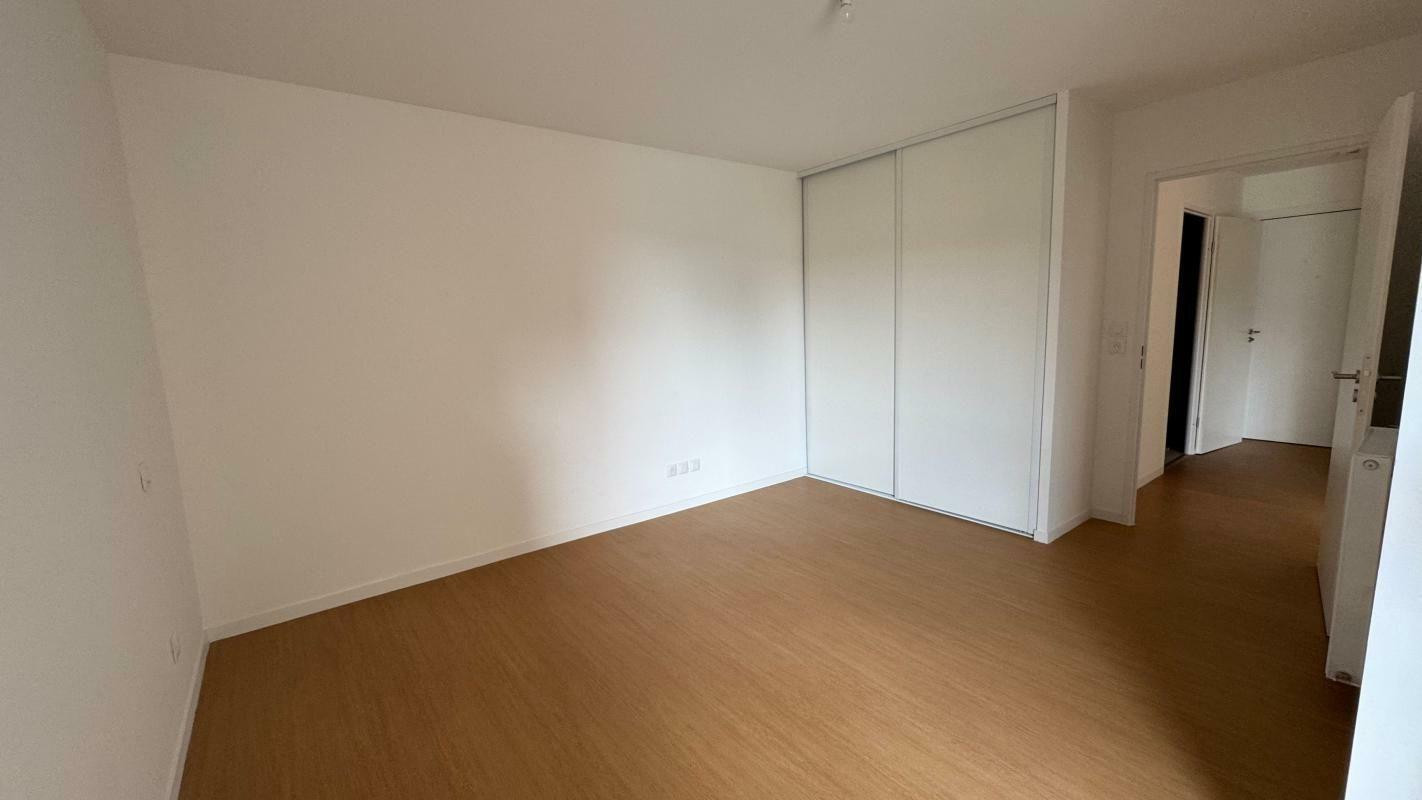 
                                                Location
                                                 T2 neuf 48m² résidence senior