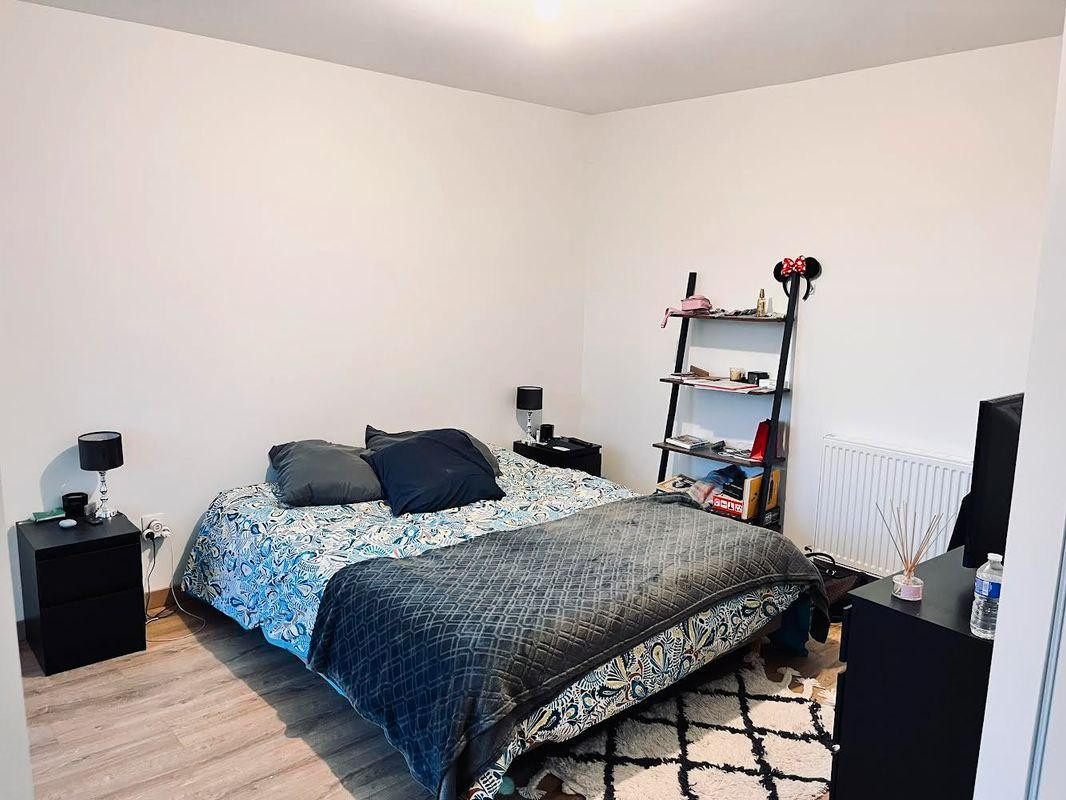 
                                                Location
                                                 T2 Neuf 49m2 avec terrasse - Arènes