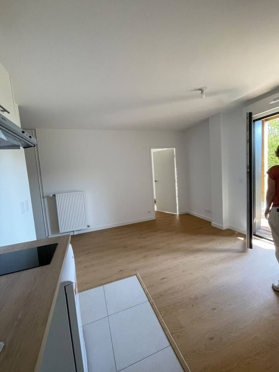 
                                                Location
                                                 T2 neuf avec belle terrasse et parking –Torcy