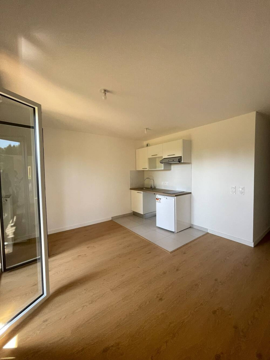 
                                                Location
                                                 T2 neuf avec belle terrasse et parking –Torcy