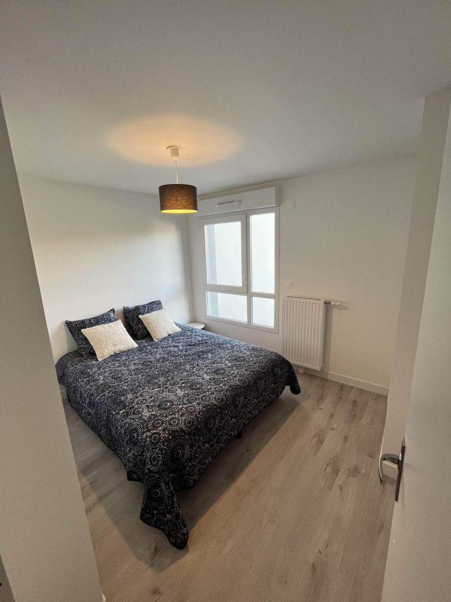 
                                                Location
                                                 T2 neuf avec domotique et place de parking