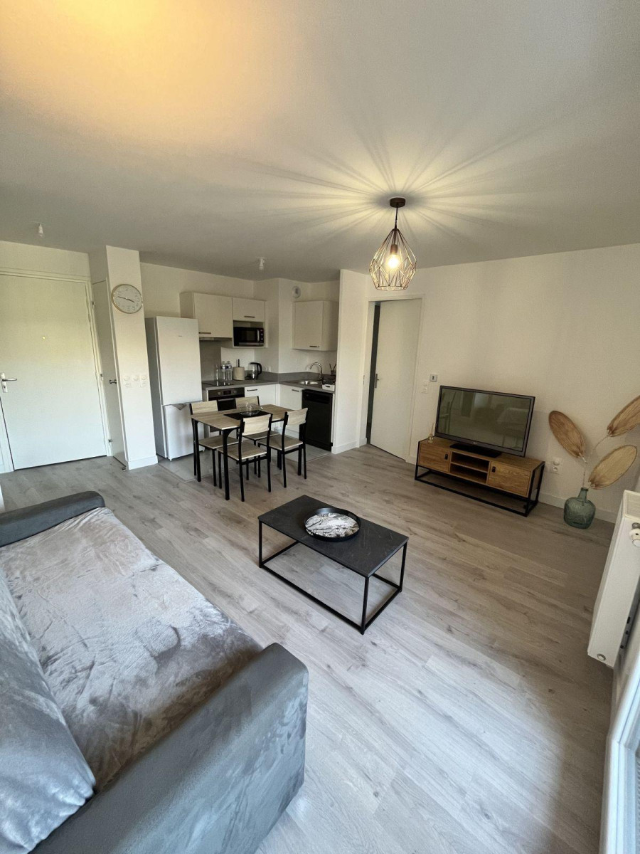 
                                                Location
                                                 T2 neuf avec domotique et place de parking