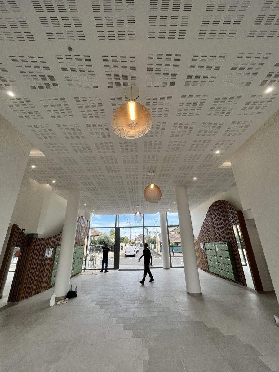 
                                                Location
                                                 T2 neuf avec domotique et place de parking