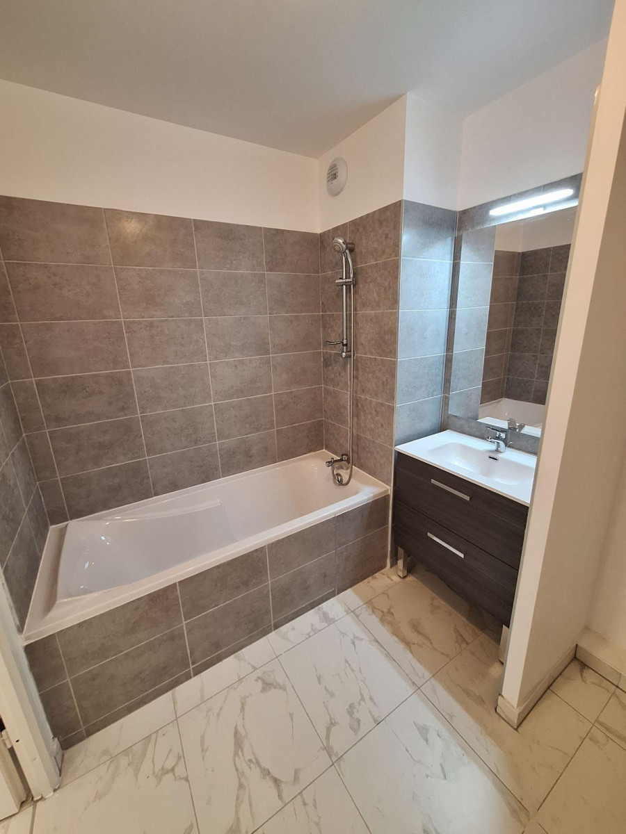 
                                                Location
                                                 T2 NEUF BÉZIERS PROCHE CENTRE ET TOUTES COMMODITÉS