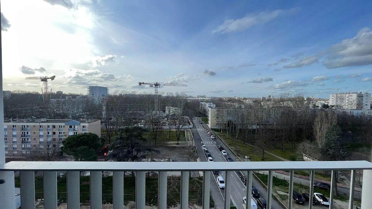
                                                Location
                                                 T2 Neuf de 47 M2 ascenseur avec terrasse 6 M2