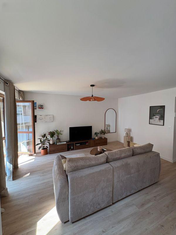 
                                                Location
                                                 T2 neuf et meublé Marseille 8e, quartier Cantini