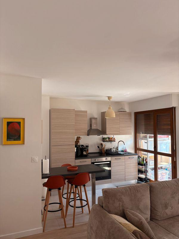 
                                                Location
                                                 T2 neuf et meublé Marseille 8e, quartier Cantini