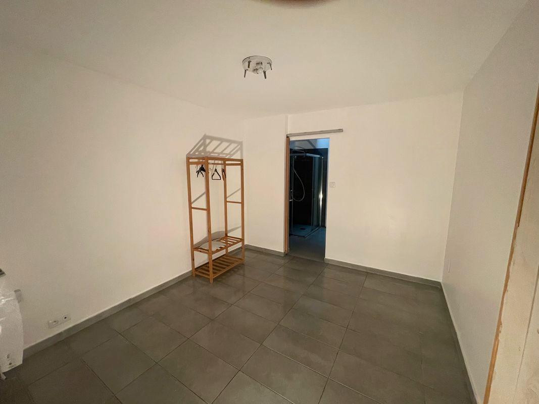 
                                                Location
                                                 T2 non meublé – 40 m² – Cergy Village – Disponible