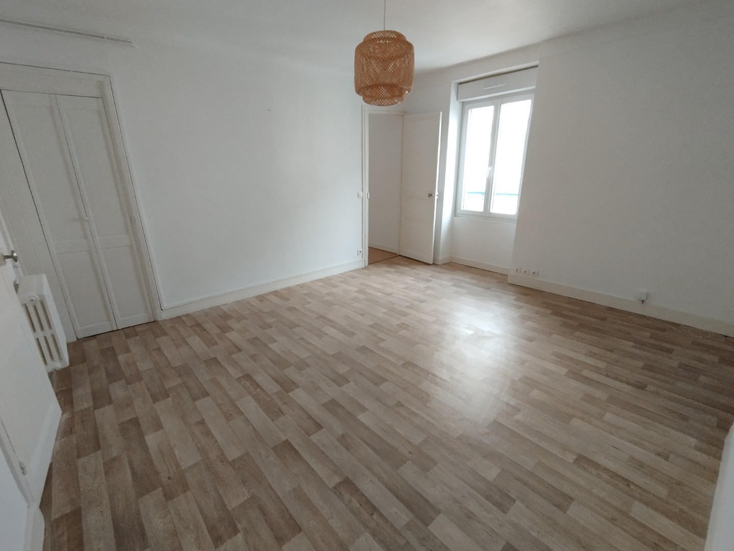 
                                                Location
                                                 T2 non meublé 49m2