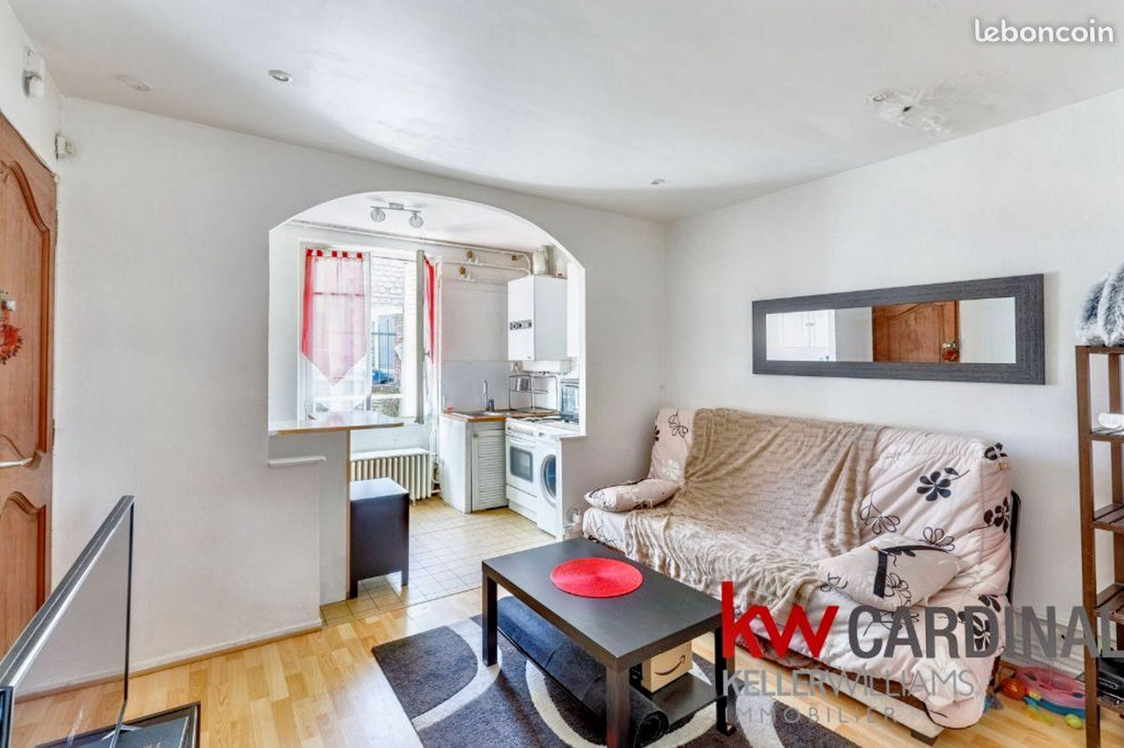 
                                                Location
                                                 T2 Poissy