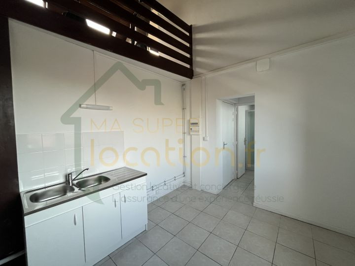 
                                                Location
                                                 T2 proche de la gare de SAINT-QUENTIN