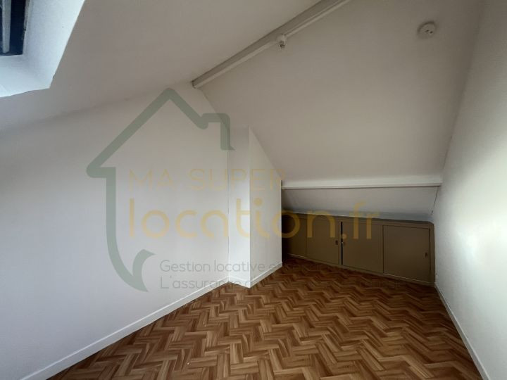 
                                                Location
                                                 T2 proche de la gare de SAINT-QUENTIN