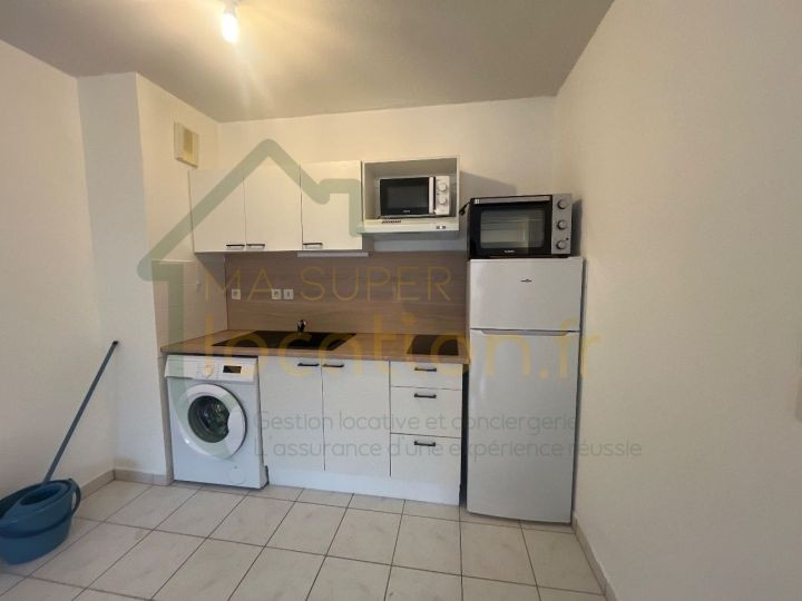 
                                                Location
                                                 T2 quartier remicourt dans résidence sécurisée ST QUENTIN