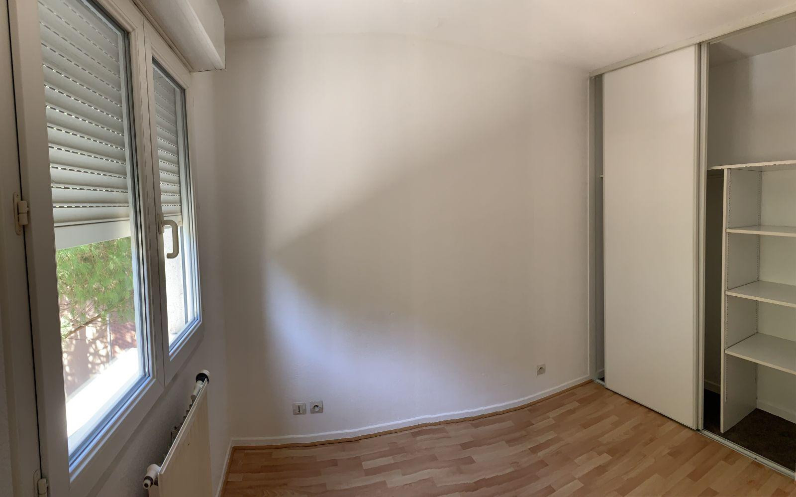 
                                                Location
                                                 T2 quartier résidentiel