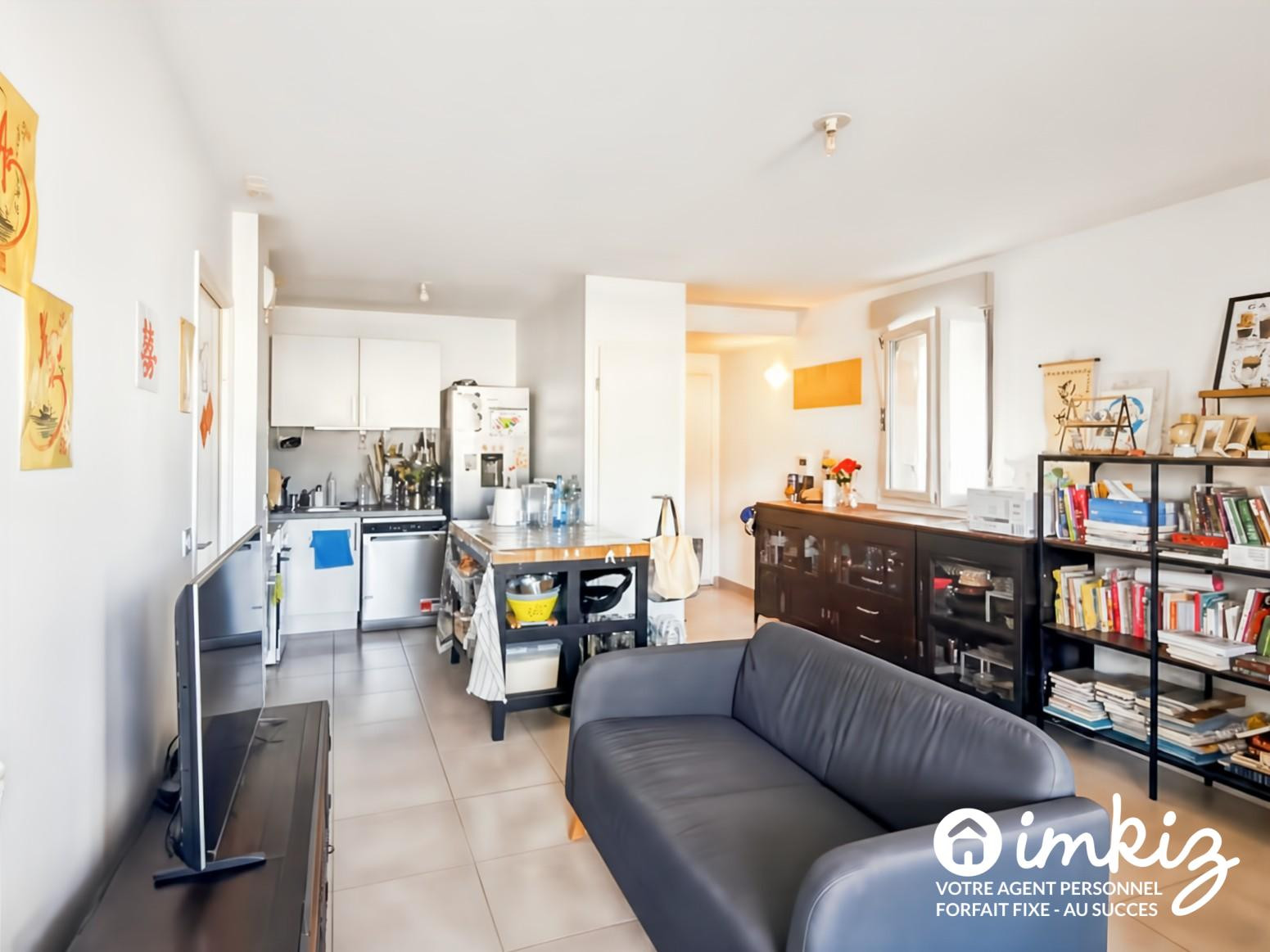 
                                                Vente
                                                 T2 récent avec balcon et parking, loué clé en main
