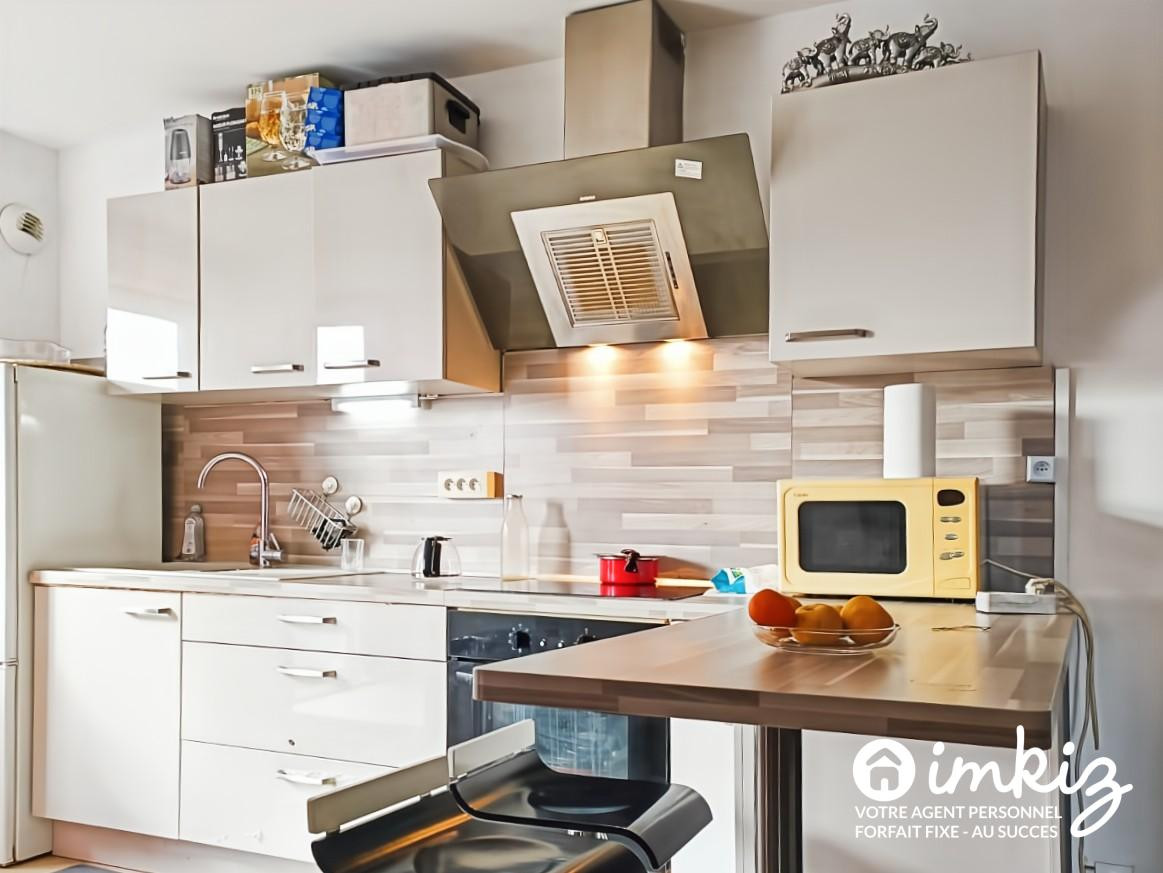 
                                                Vente
                                                 T2 récent de 53 m² avec loggia, parking et cave