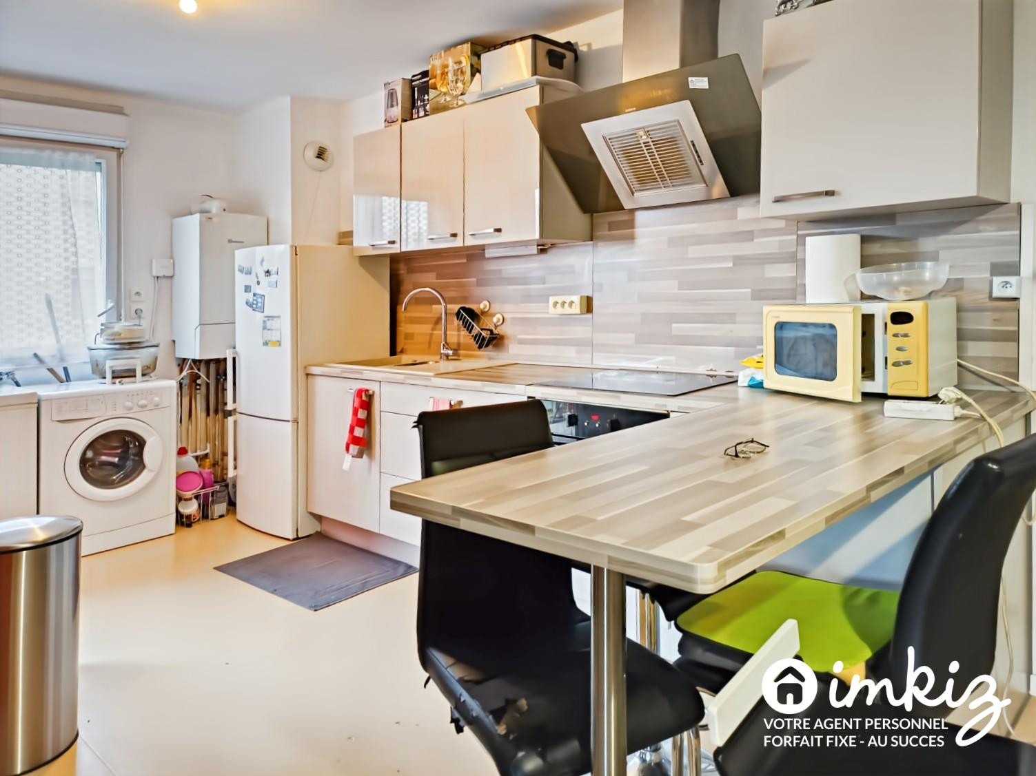 
                                                Vente
                                                 T2 récent de 53 m² avec loggia, parking et cave
