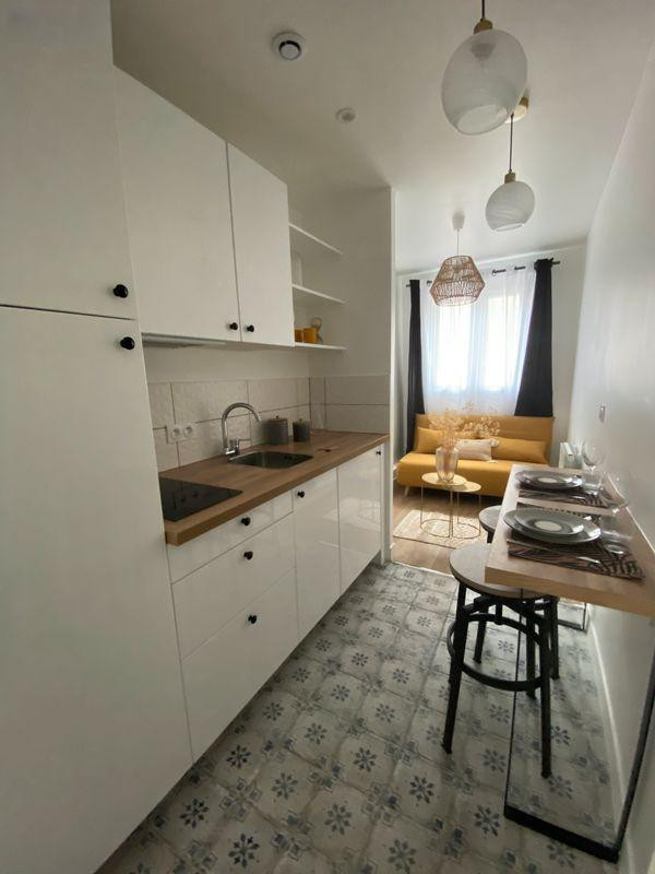 
                                                Location
                                                 T2 refait à neuf - Paris 17