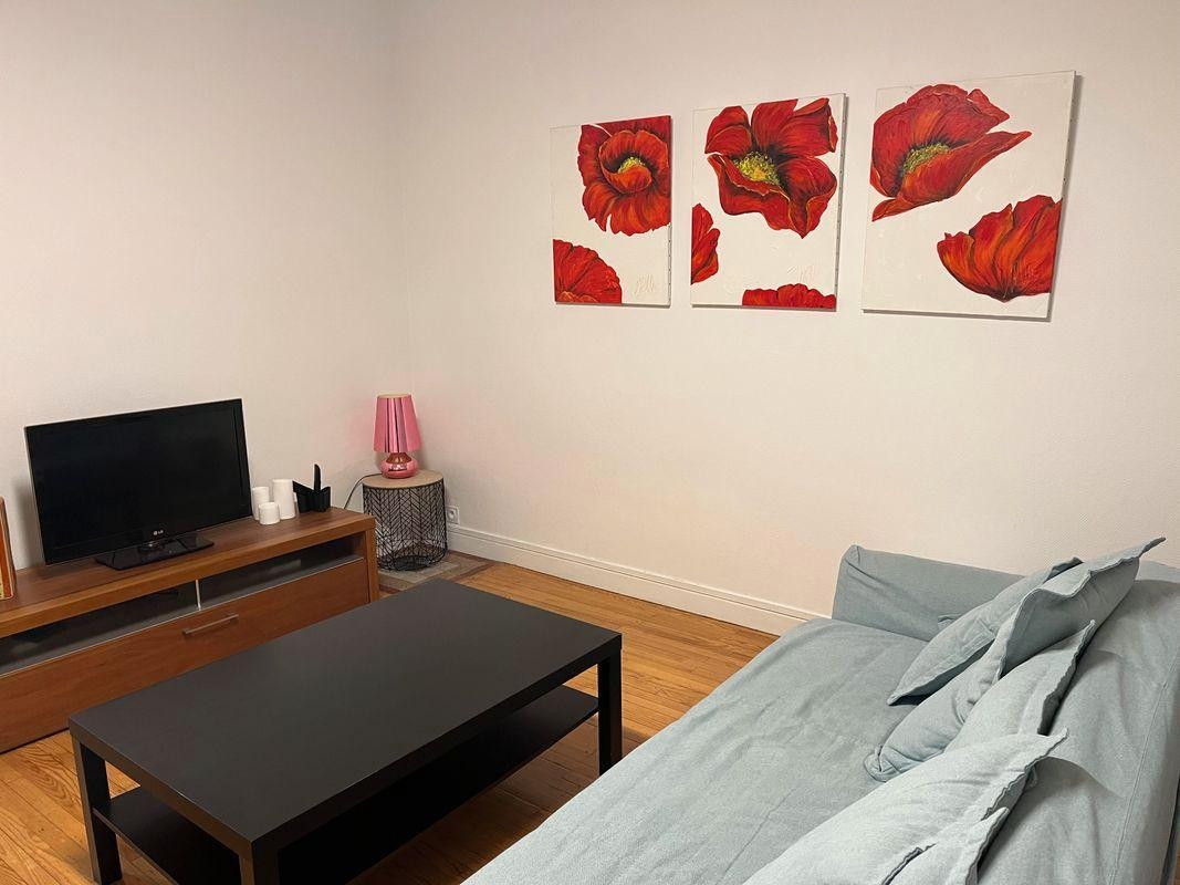 
                                                Location
                                                 T2 rénové 54m² Quartier Cartoucherie avec Terrasse