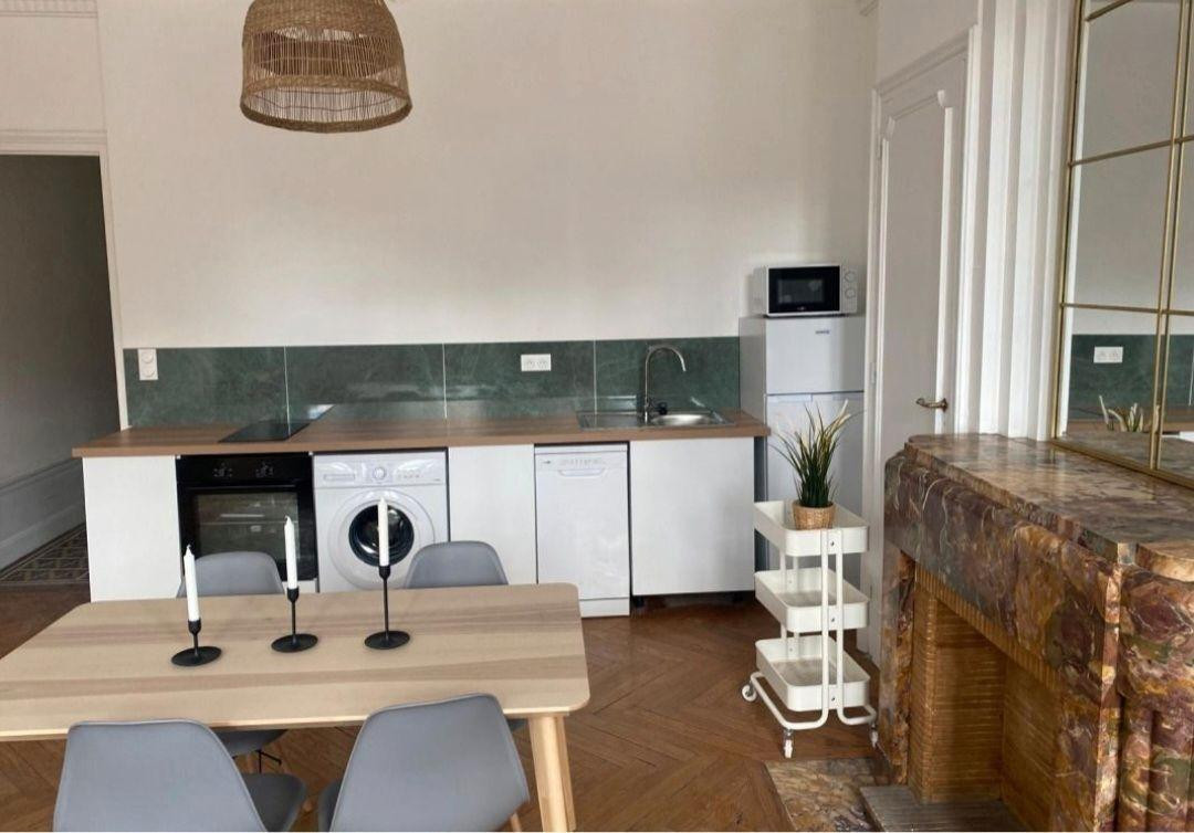 
                                                Location
                                                 T2 rénové