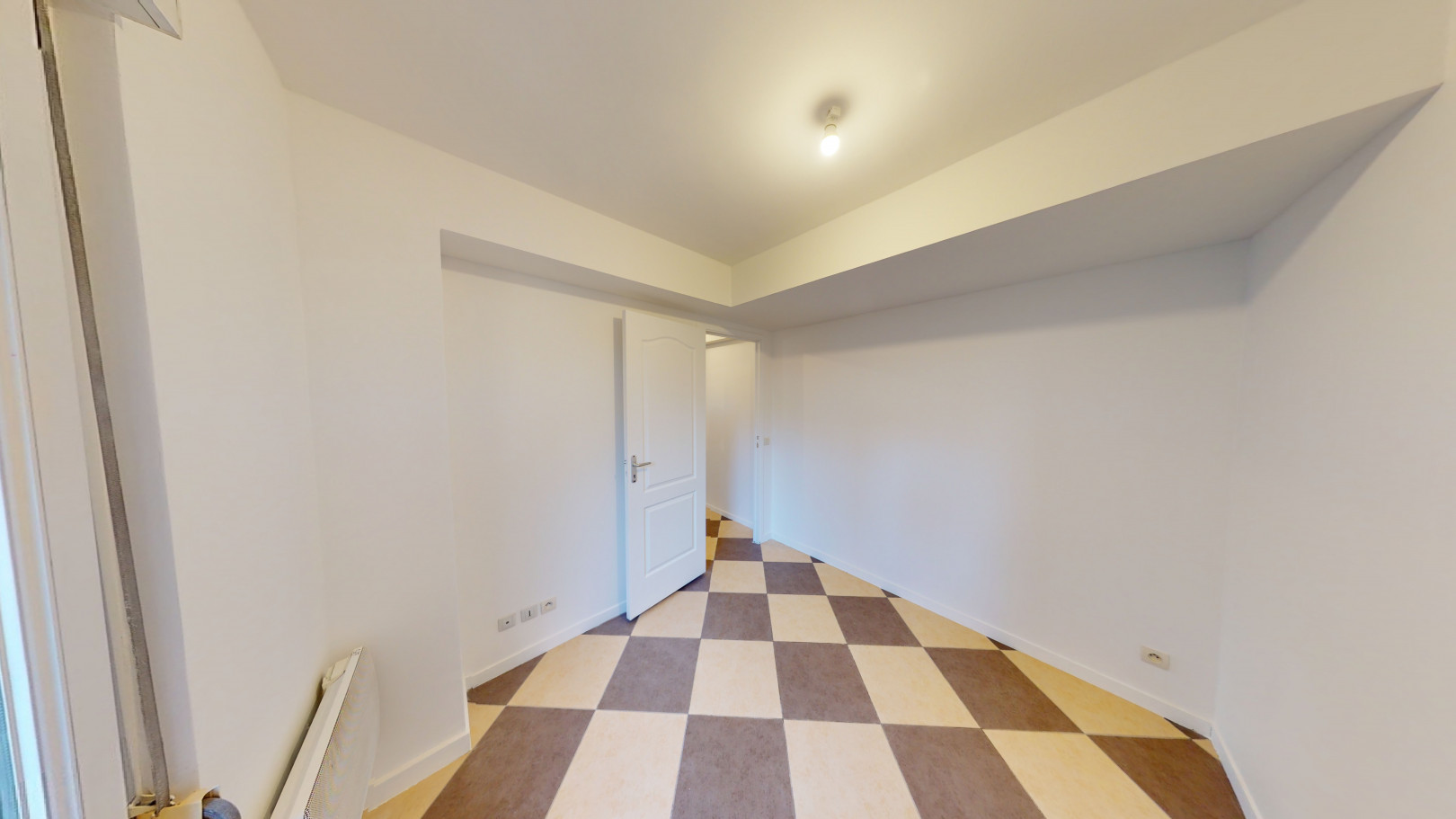 
                                                Location
                                                 T2 rénové avec jardin 42m2 Hem