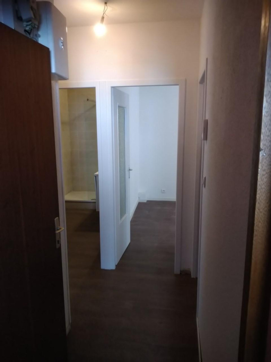 
                                                Location
                                                 T2 rénové centre ville Montbéliard proche gare