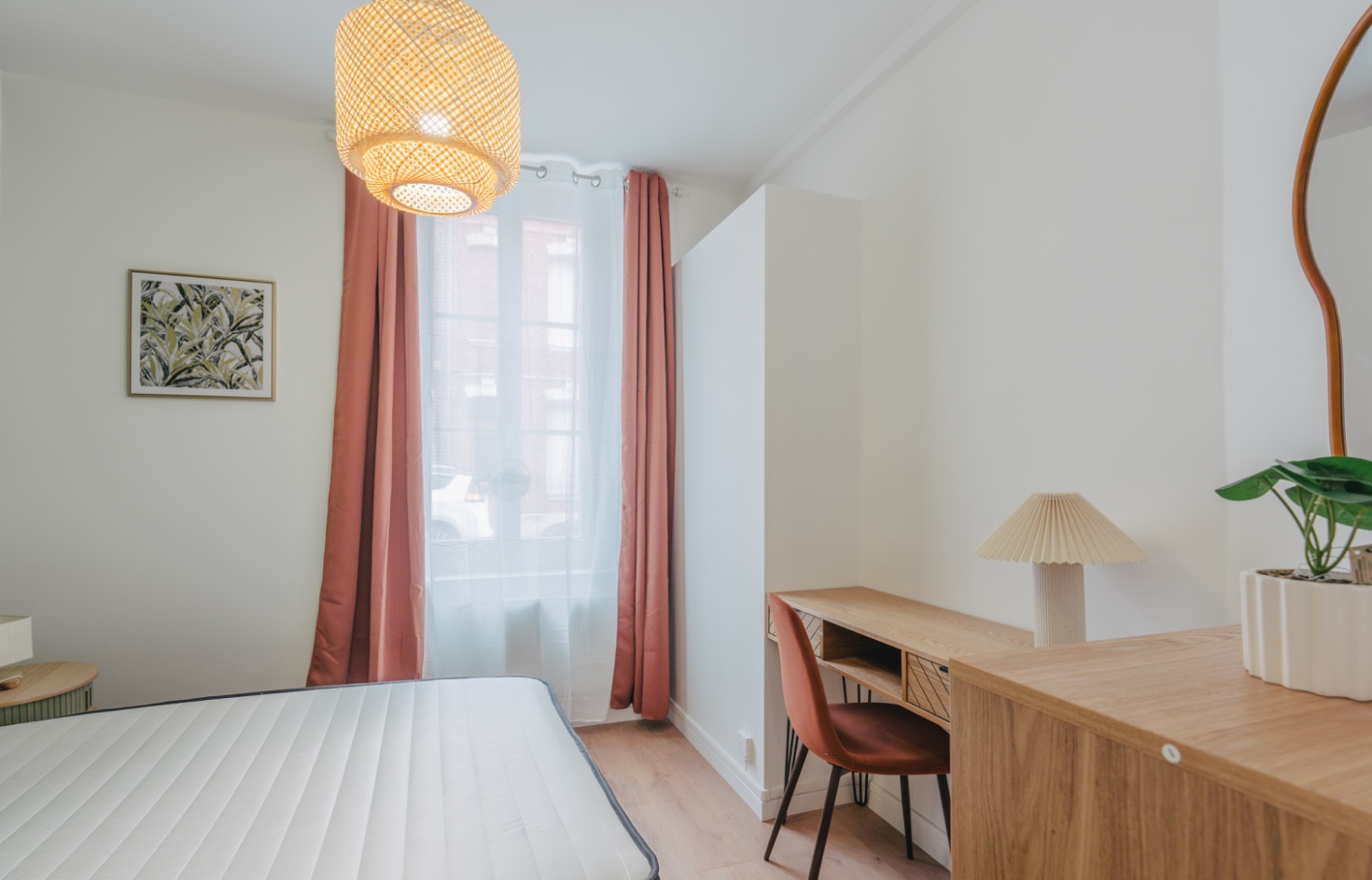 
                                                Location
                                                 T2 rénové et meublé avec cour