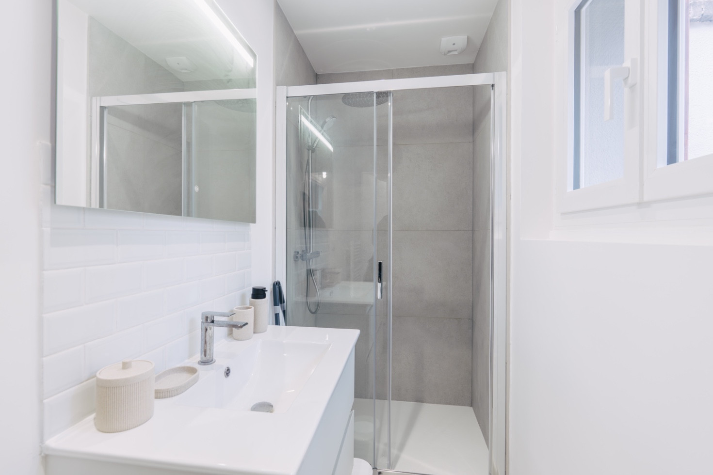 
                                                Location
                                                 T2 rénové et meublé avec cour