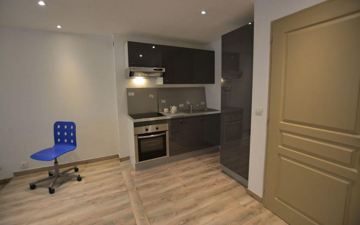 
                                                Location
                                                 T2 rénové hypercentre