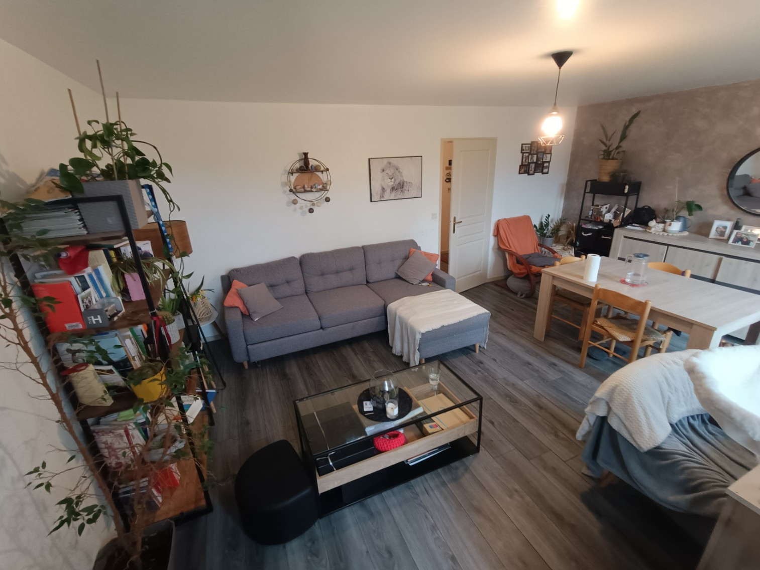
                                                Location
                                                 T2 résidence privée parking St Pierre