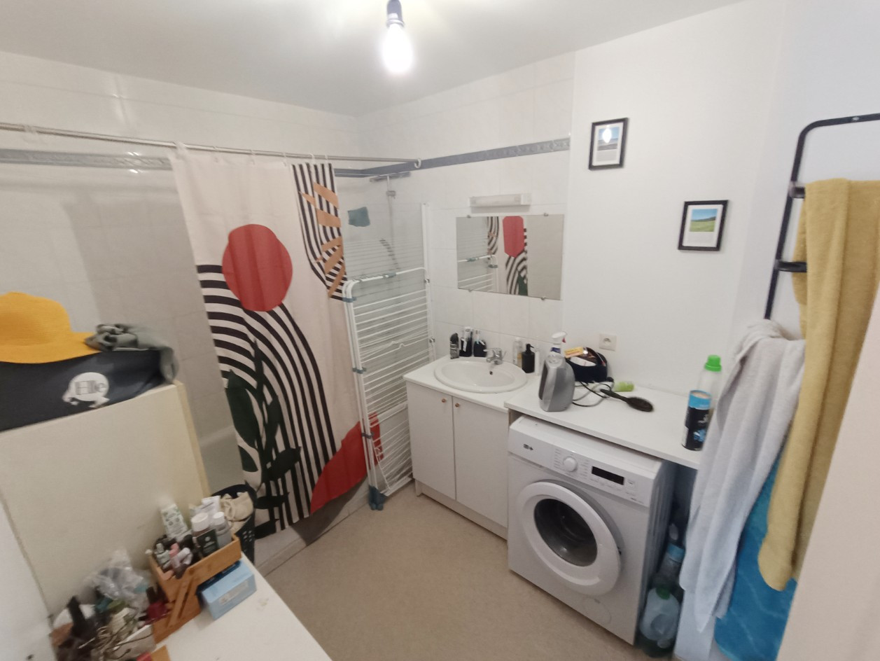 
                                                Location
                                                 T2 résidence privée parking St Pierre