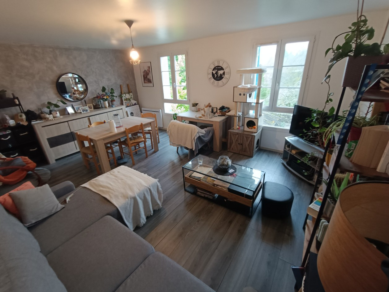 
                                                Location
                                                 T2 résidence privée parking St Pierre