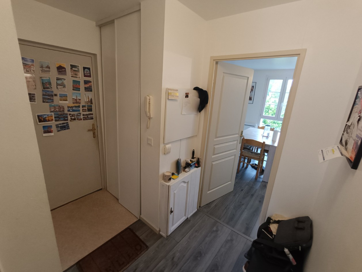
                                                Location
                                                 T2 résidence privée parking St Pierre