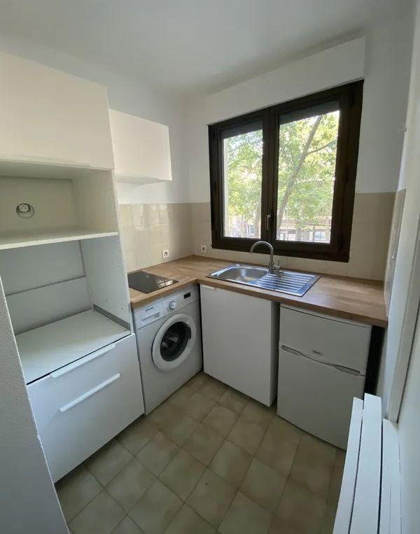
                                                Location
                                                 T2 résidence seniors Les Hesperides 47m² LYON 07