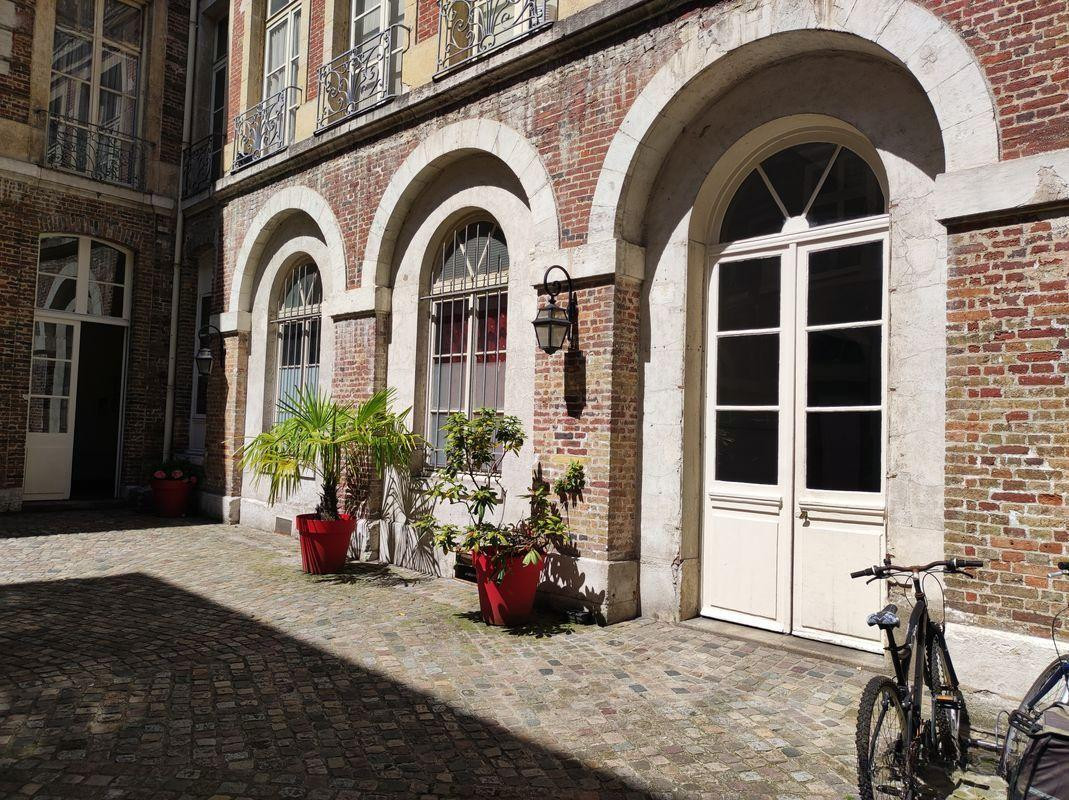 
                                                Location
                                                 T2 Rouen
