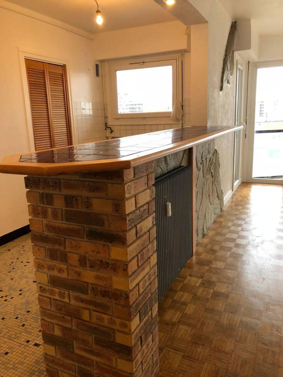 
                                                Location
                                                 T2 rue Anatole France proche lycée facs