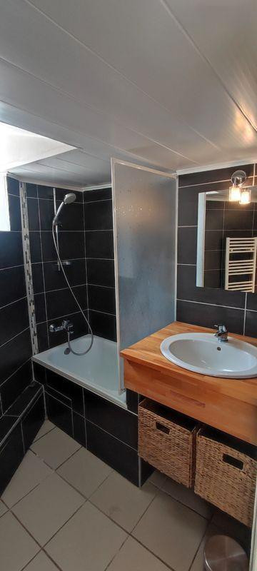 
                                                Location
                                                 T2 rue thiers Grenoble
