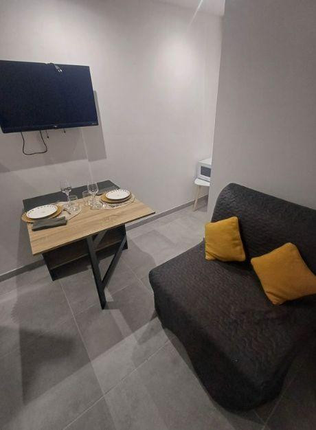 
                                                Location
                                                 T2 situé en plein centre de Grenoble