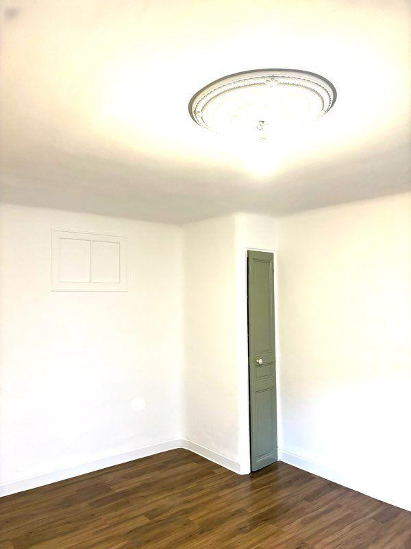 
                                                Location
                                                 T2 spacieux de 52m2 avec climatisation