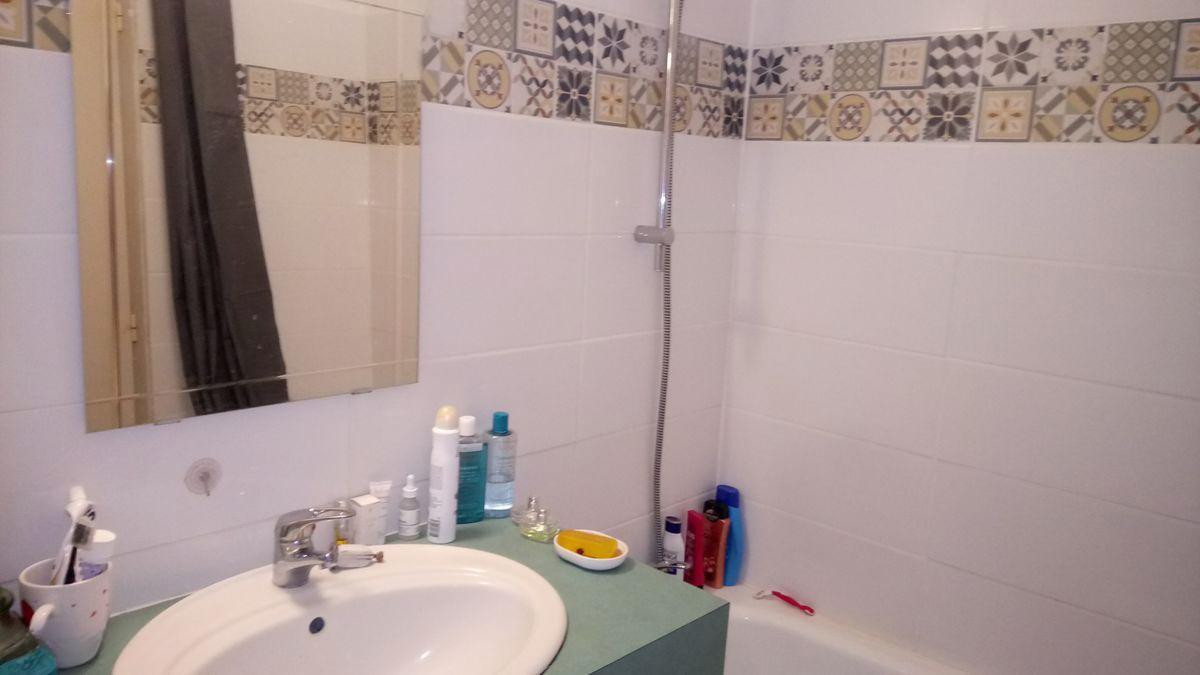 
                                                Location
                                                 T2 Talence Barrière Saint Genes