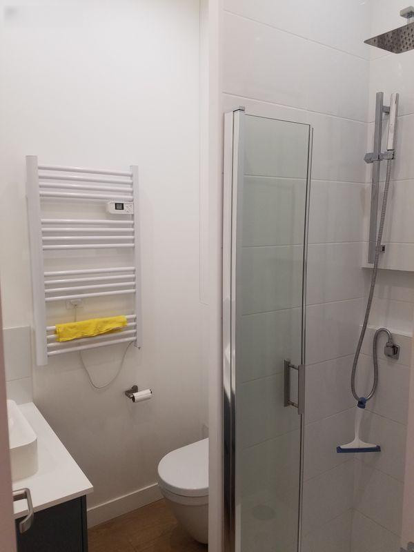 
                                                Location
                                                 T2 TBE 22,30 m² RDC surélevé Moquet-Brochant