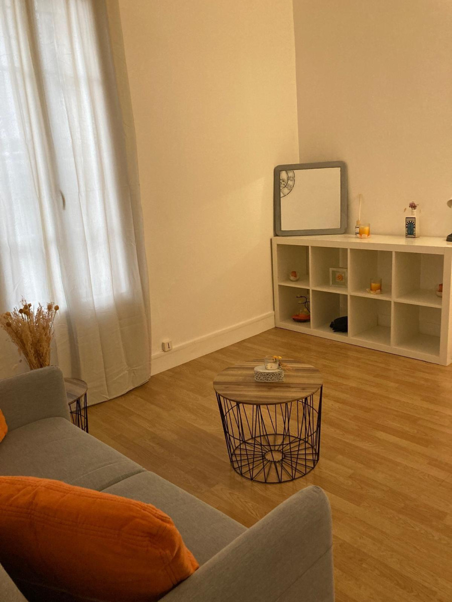 
                                                Location
                                                 T2  tout équipé avec jardin Proche La Défense