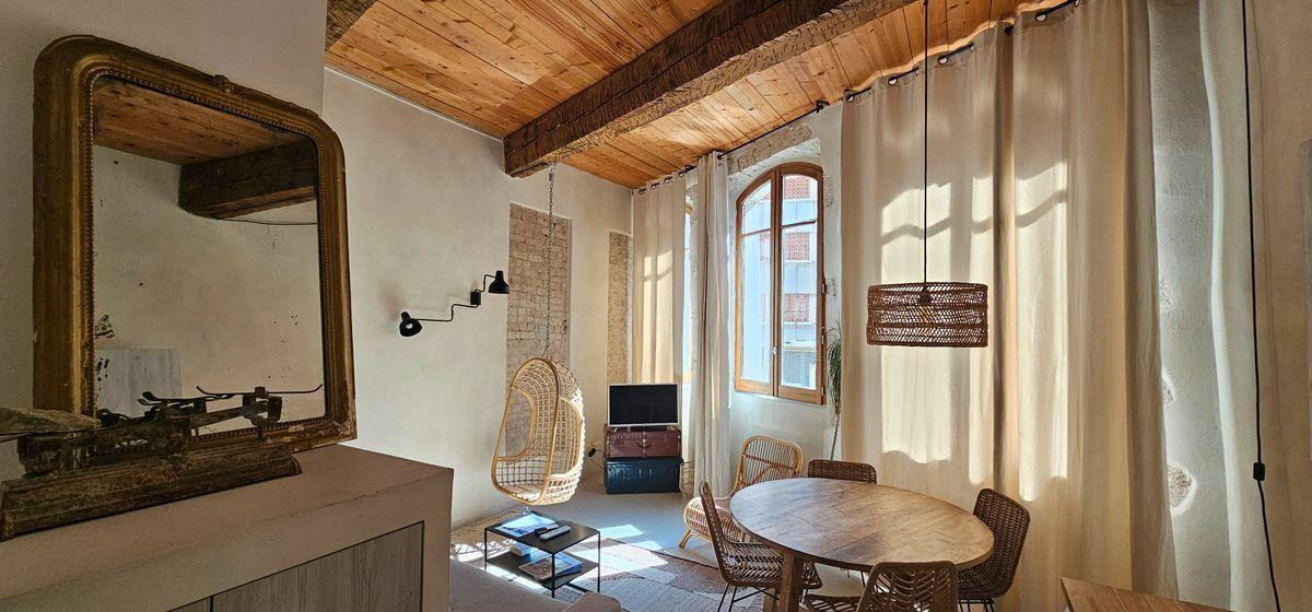 
                                                Location
                                                 T2 Vieux Port/Panier