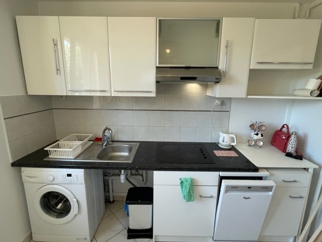 
                                                Location
                                                 T3 - 3 Rue André Abry, (Cours de la Libération)